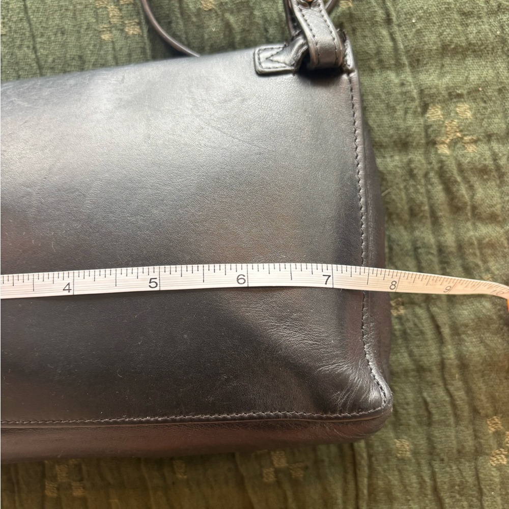 Vince Black Leather Crossbody with Pointed Magnetic Flap 214 - Picture 4 of 10